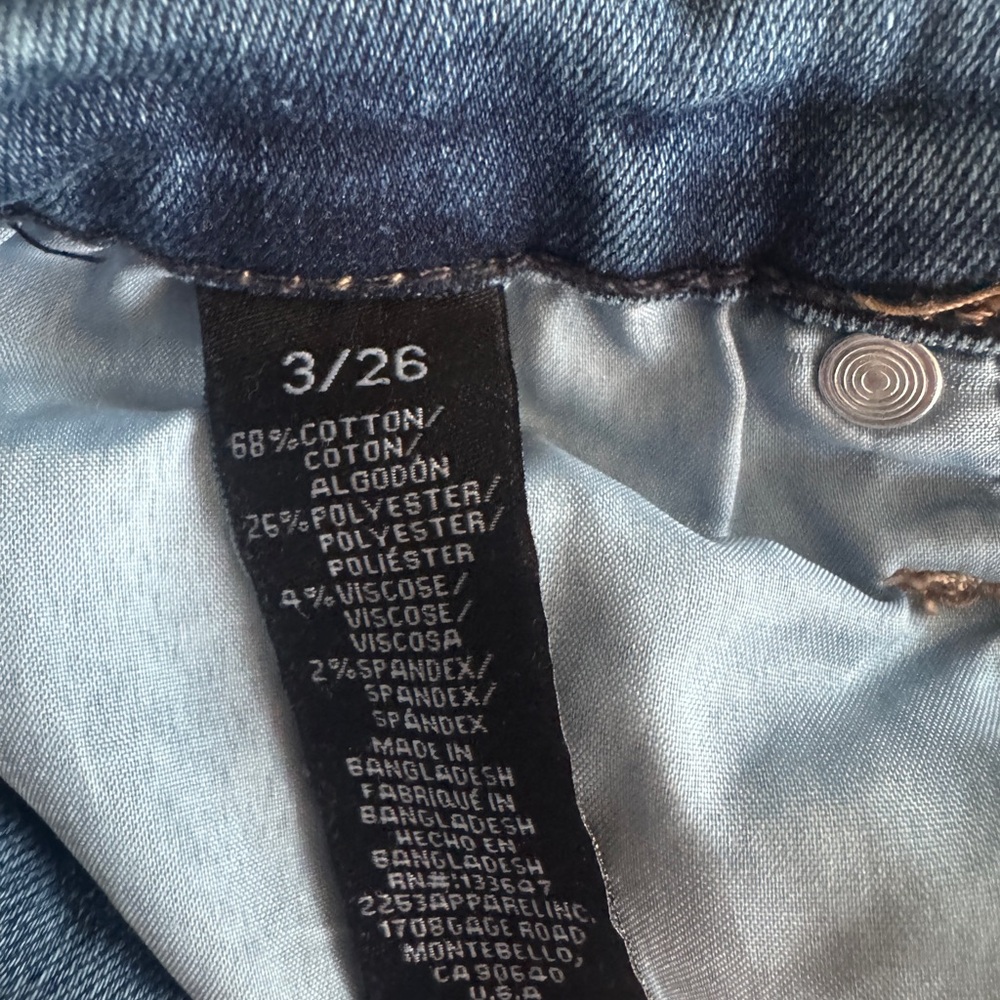 Kendall & Kylie Dark Blue,high rise Distressed jeans. Womens size 3. - Picture 6 of 6